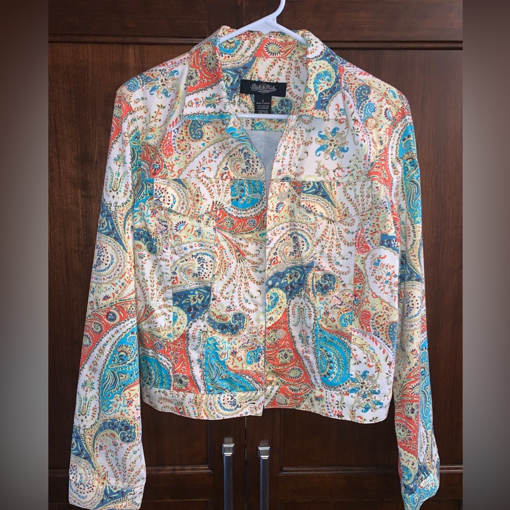 Peck & Peck Collection Short Jean Jacket Coat Paisley Print.